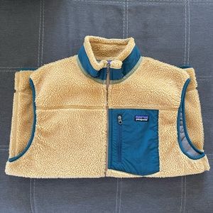 Men’s Patagonia fleece vest